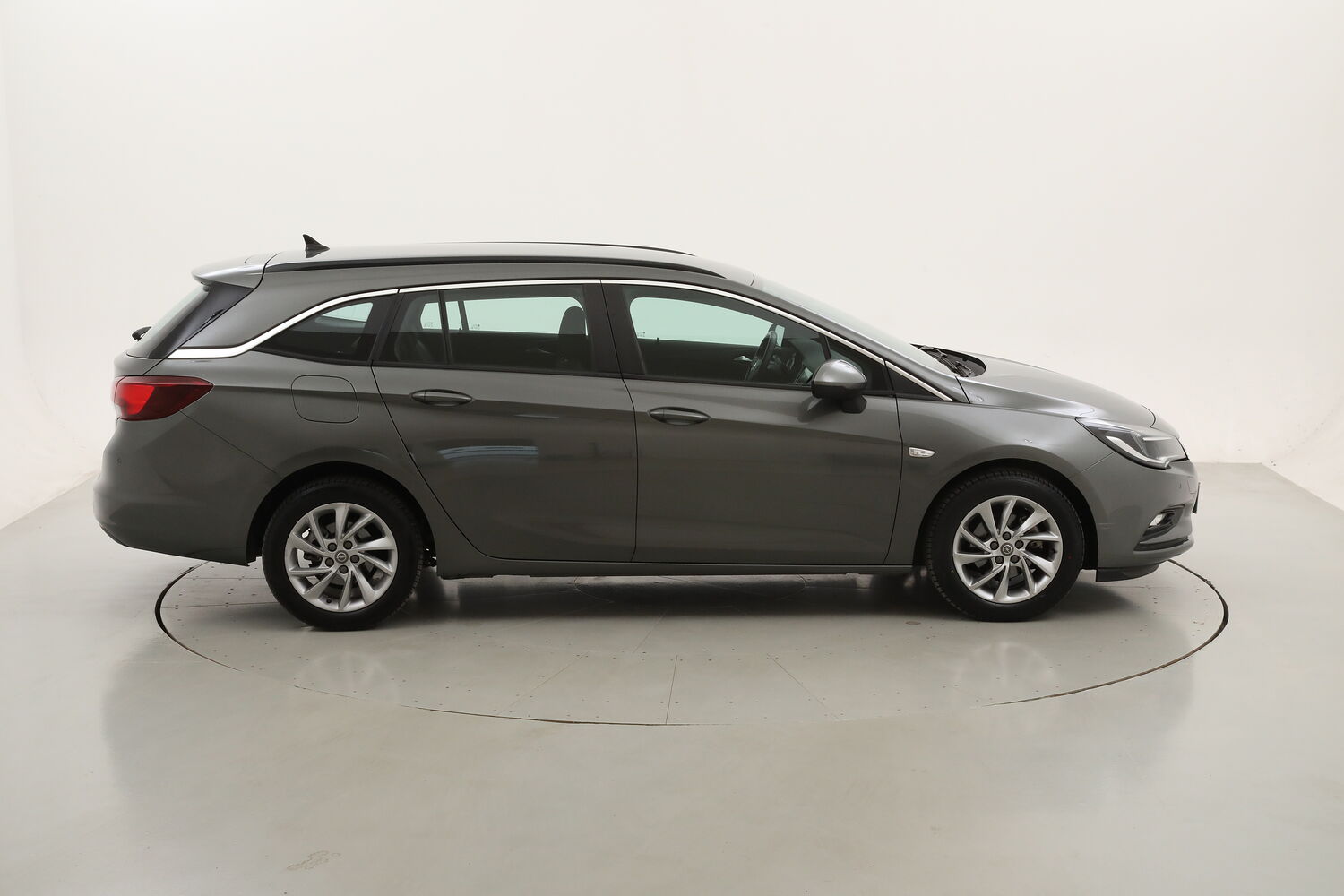 Opel Astra ST Business usata del 2019 con 109.700 km