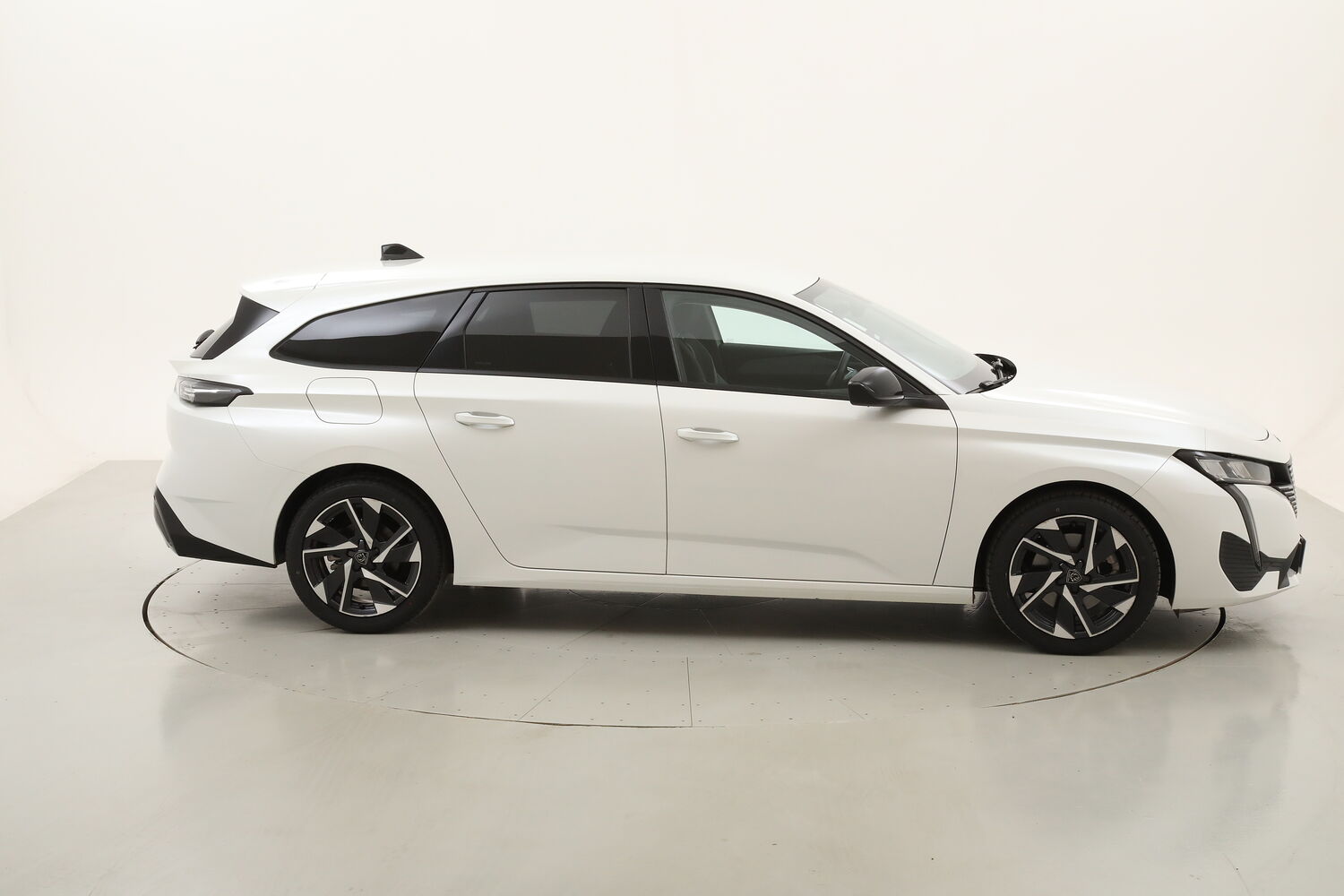 Peugeot 308 SW Allure Pack usata del 2022 con 43.282 km