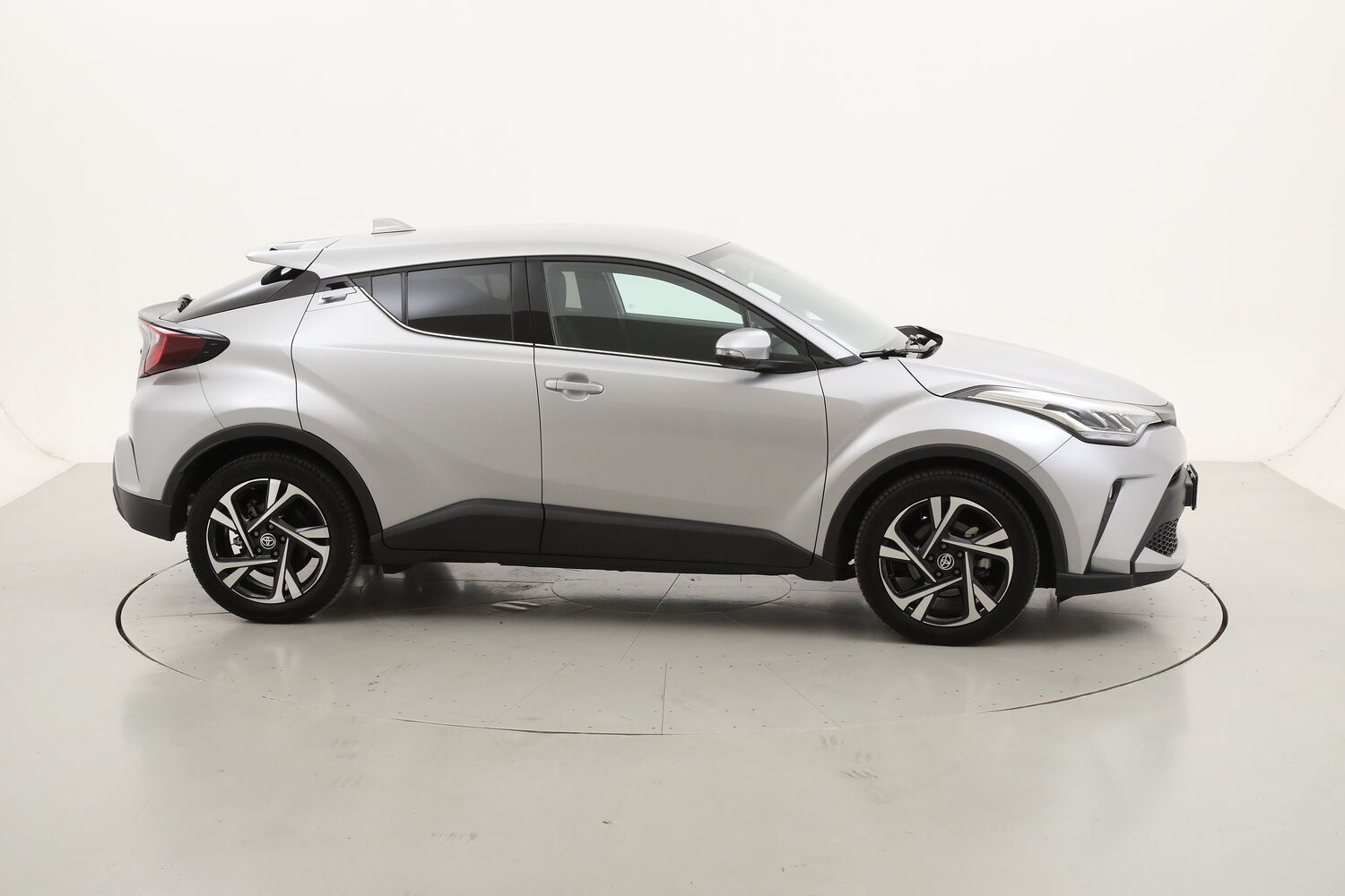 Toyota C-HR Hybrid Morebusiness usata del 2024 con 11.162 km