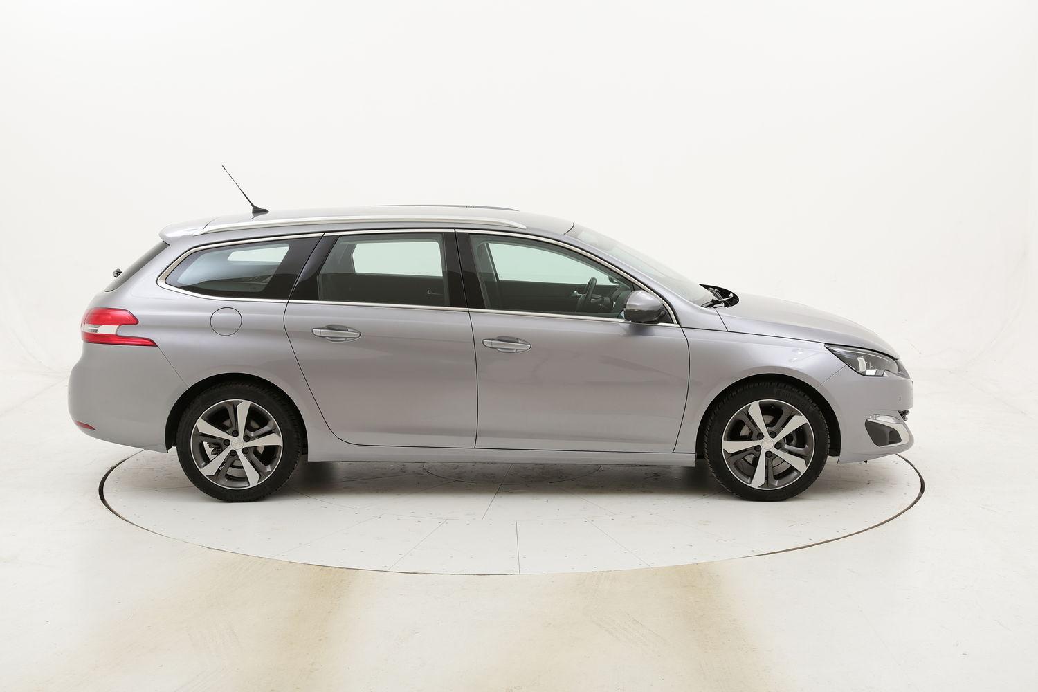 Peugeot 308 SW Allure EAT6 usata del 2016 con 85.054 km