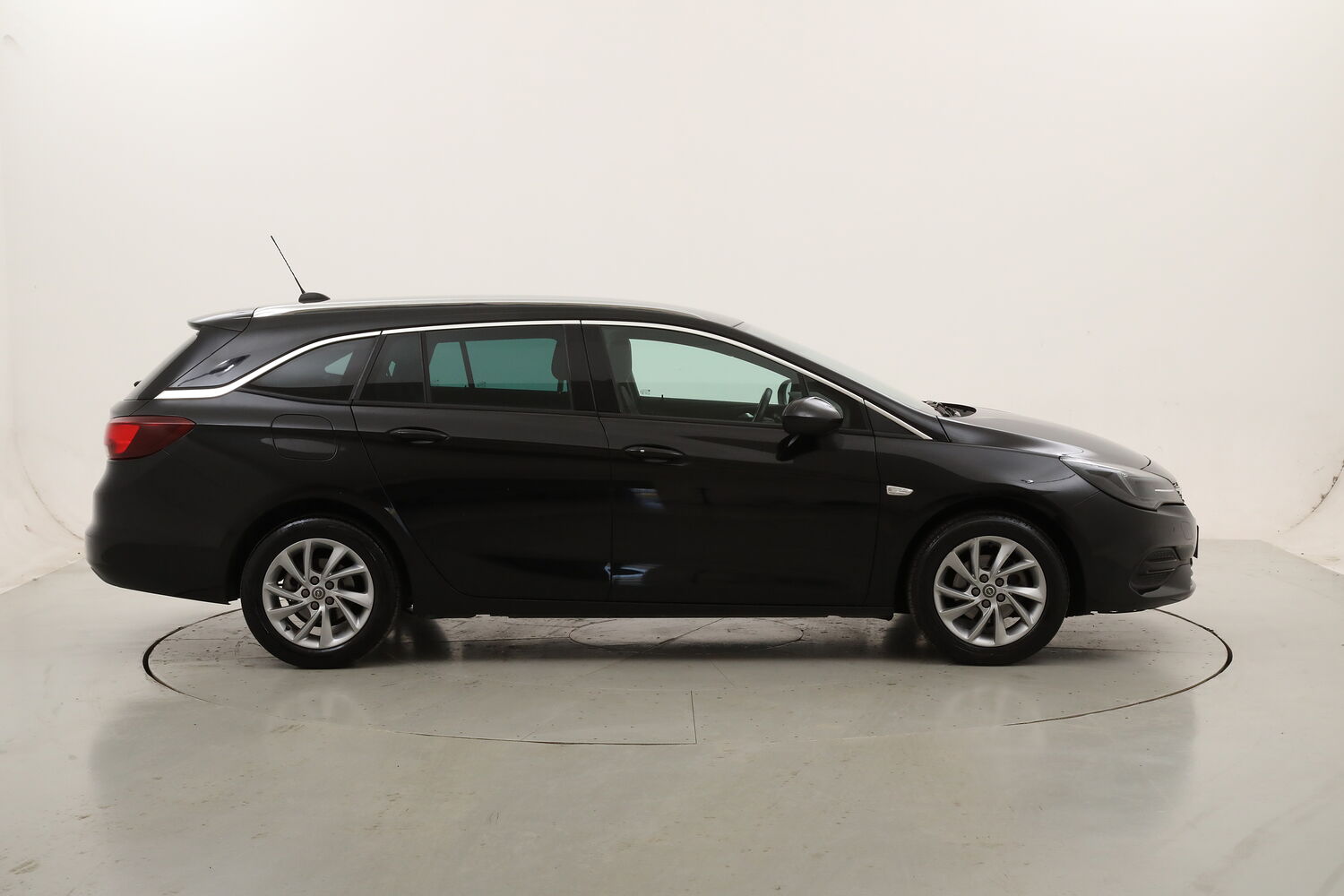 Opel Astra Sports Tourer Business Elegance AT9 usata del 2021 con 52.965 km