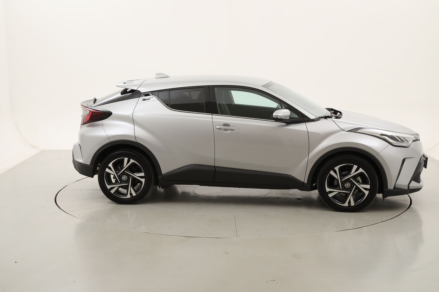 Toyota C-HR Hybrid Morebusiness usata del 2024 con 6.442 km