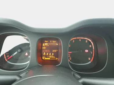 Fiat Panda Hybrid Cross 1.0 Mild Hybrid 69CV Manuale Interni