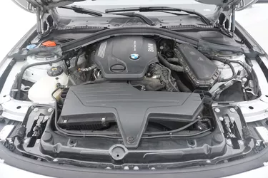 BMW Serie 3 318d Touring Msport 2.0 Diesel 150CV Automatico Vano motore