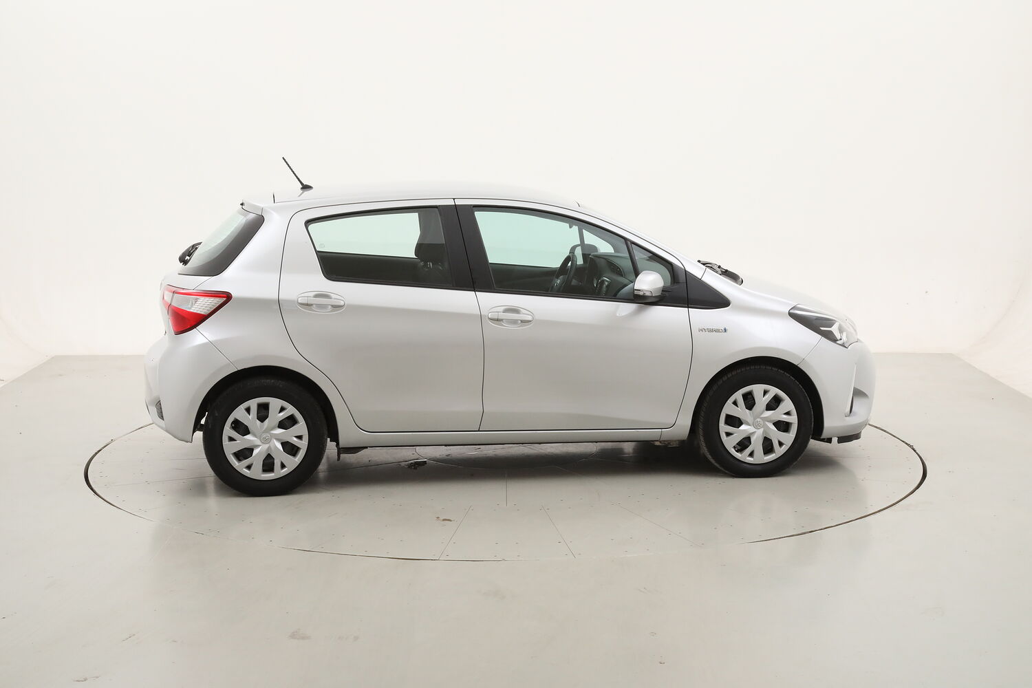 Toyota Yaris Hybrid Business usata del 2019 con 32.579 km