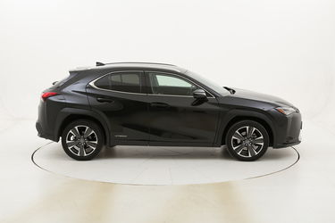Lexus UX Hybrid Executive usata del 2019 con 18.516 km