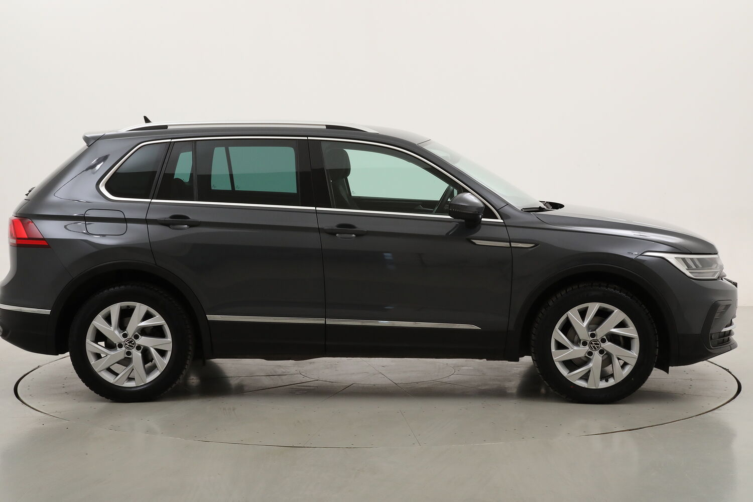 Volkswagen Tiguan Life DSG usata del 2022 con 112.596 km
