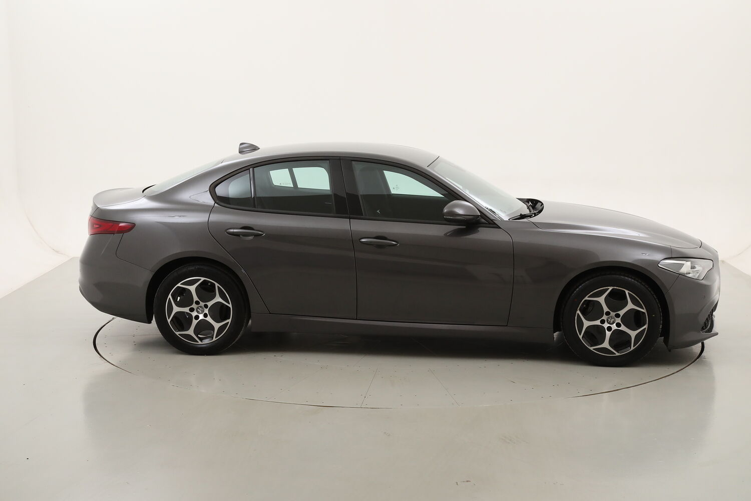 Alfa Romeo Giulia Super Business AT8 usata del 2022 con 35.150 km