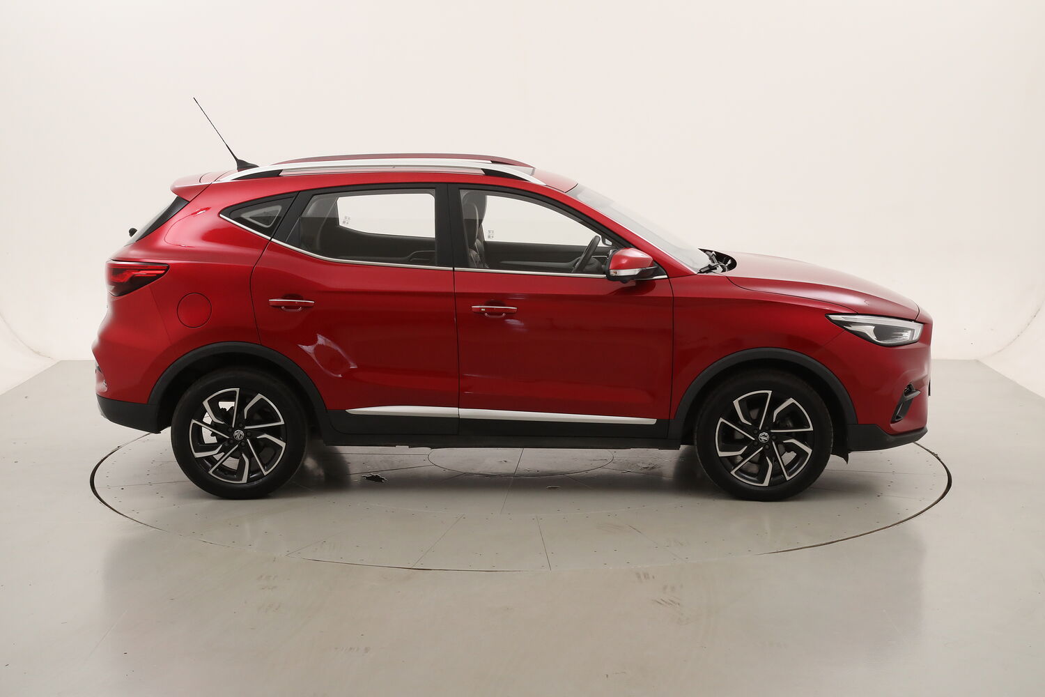 MG ZS Luxury usata del 2022 con 65.865 km