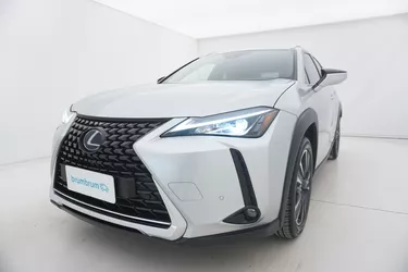 Lexus UX Hybrid Premium 2.0 Full Hybrid 184CV Automatico Visione frontale