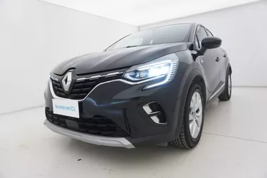 Renault Captur Hybrid Intens 1.6 Plug-In Hybrid 159CV Automatico Visione frontale