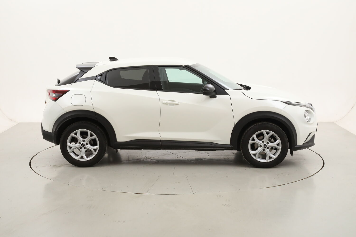 Nissan Juke N-Connecta DCT usata del 2022 con 42.818 km