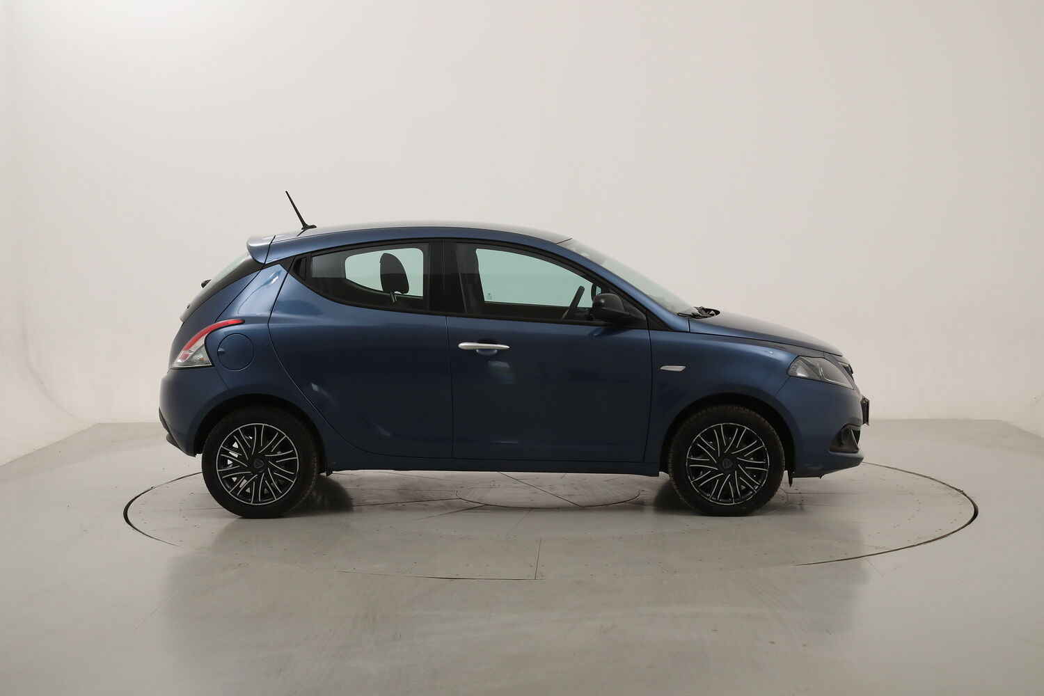 Lancia Ypsilon Hybrid Silver Plus usata del 2022 con 62.813 km