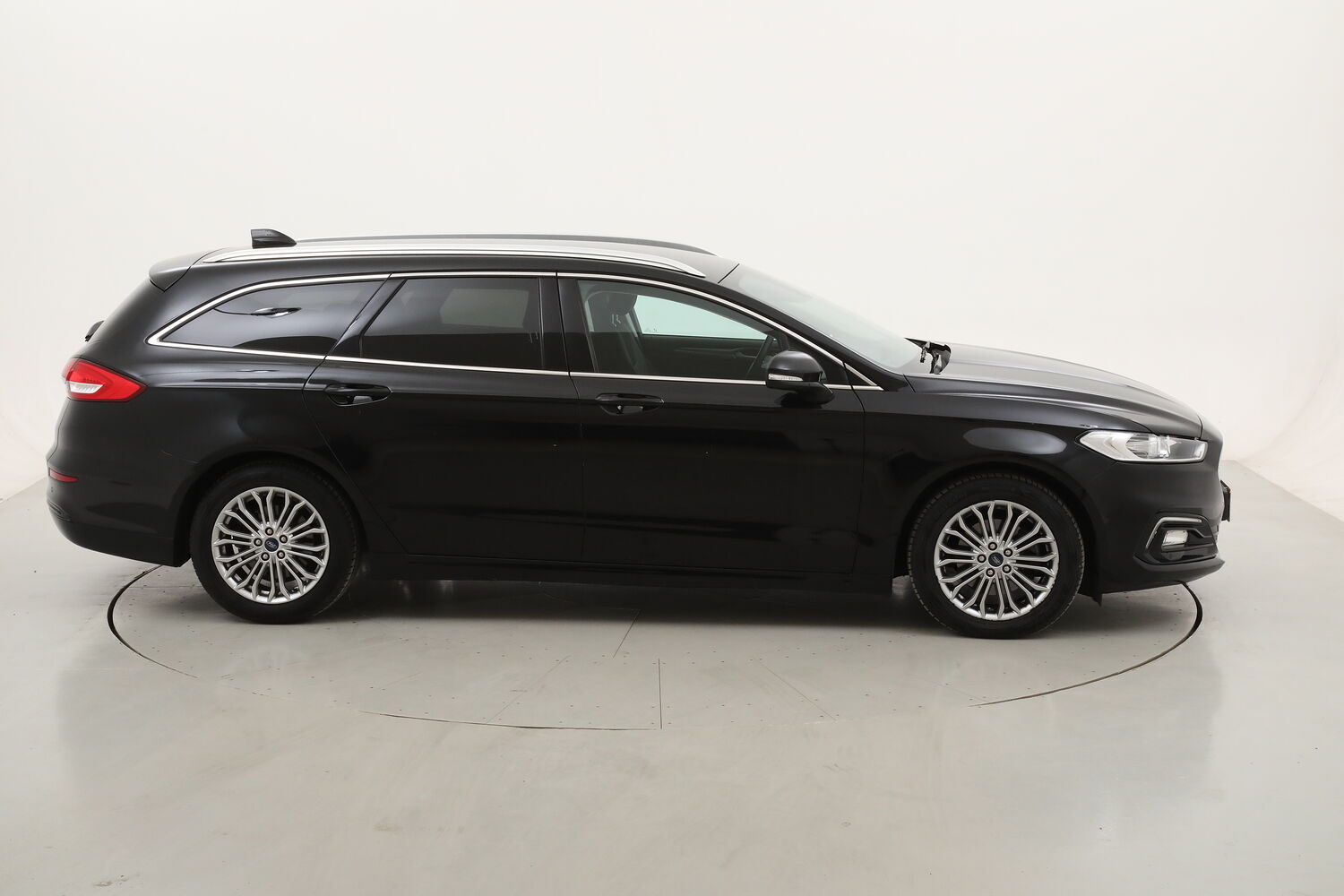 Ford Mondeo SW Titanium Business usata del 2020 con 83.511 km