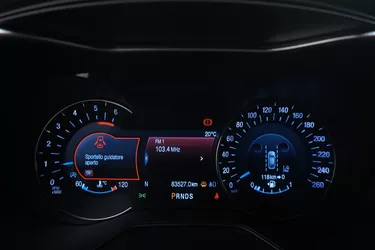 Ford Mondeo SW Titanium Business 2.0 Diesel 150CV Automatico Interni