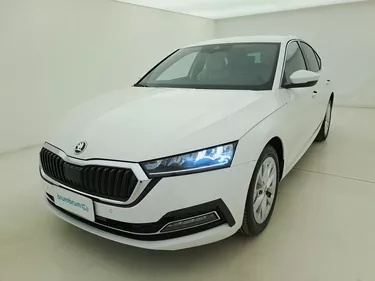 Skoda Octavia Style 2.0 Diesel 116CV Manuale Visione frontale