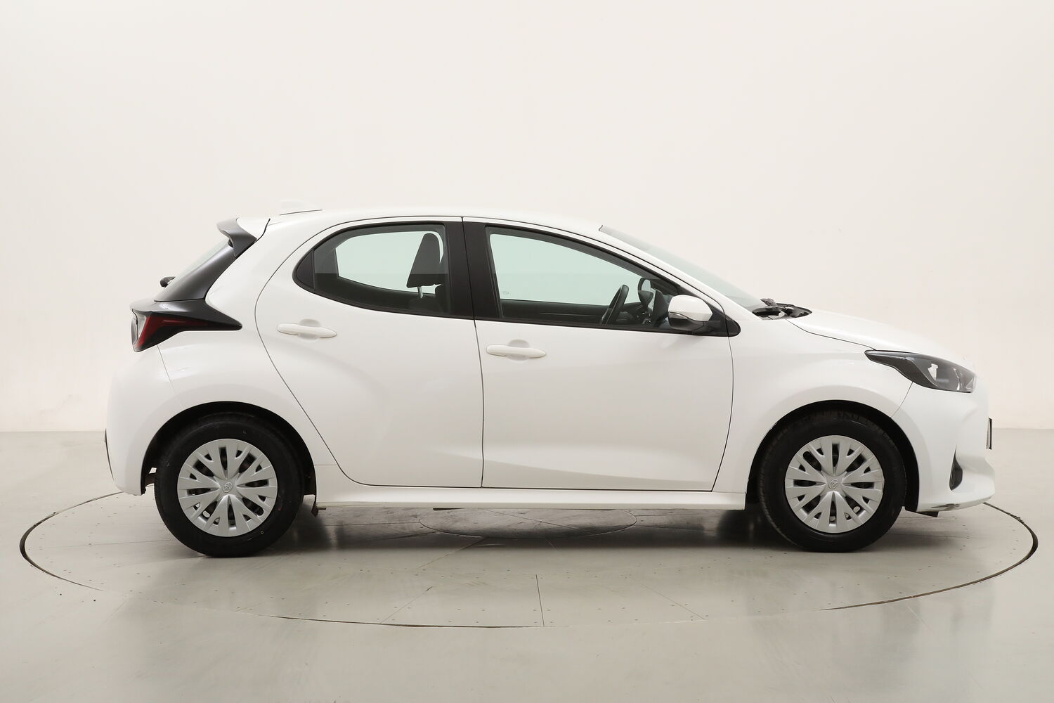Toyota Yaris Hybrid Business usata del 2022 con 82.686 km
