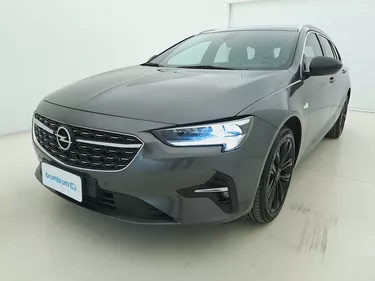 Opel Insignia ST Business AT8 2.0 Diesel 174CV Automatico Visione frontale