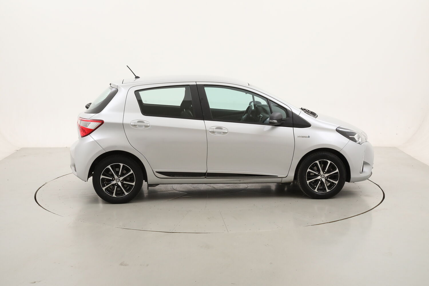 Toyota Yaris Hybrid Active usata del 2018 con 61.270 km