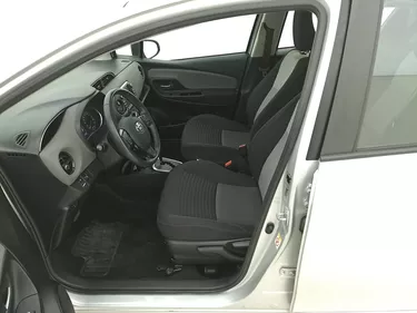 Toyota Yaris Hybrid Active 1.5 Full Hybrid 101CV Automatico Sedili