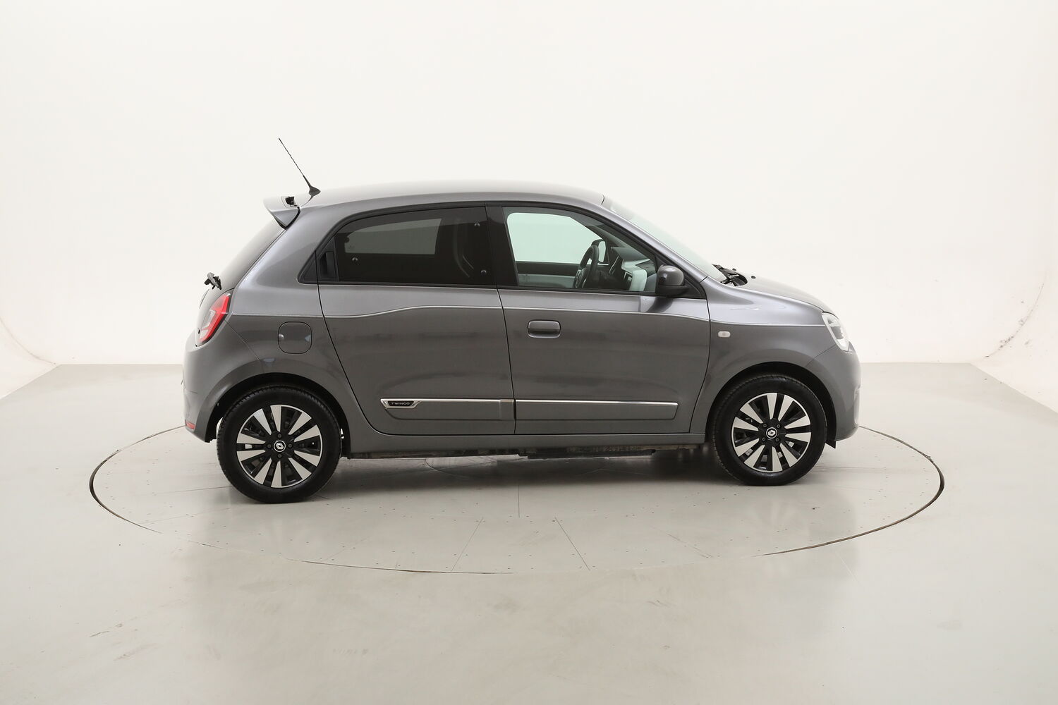 Renault Twingo Techno usata del 2023 con 13.524 km