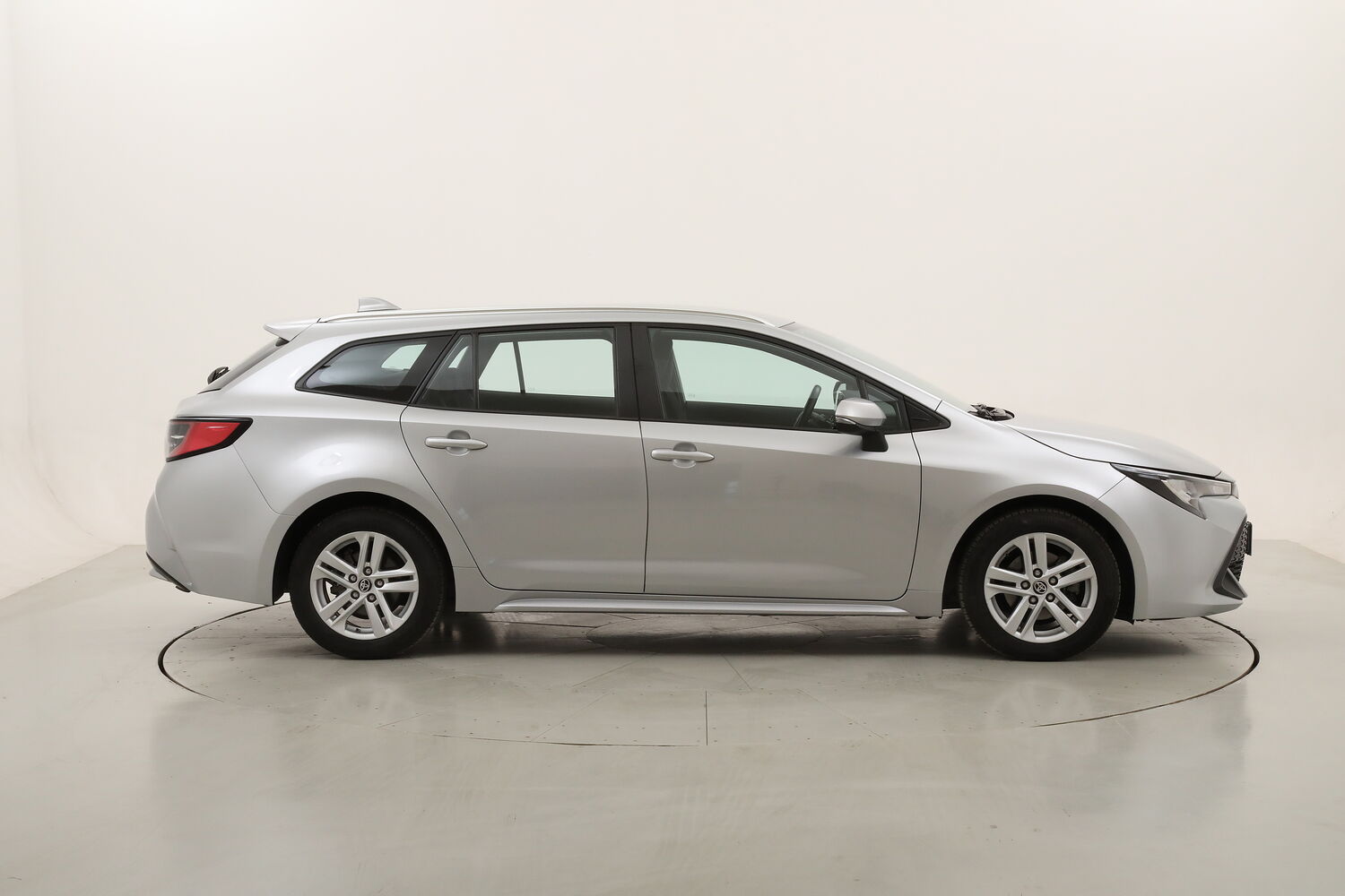 Toyota Corolla TS Hybrid Business usata del 2022 con 120.837 km