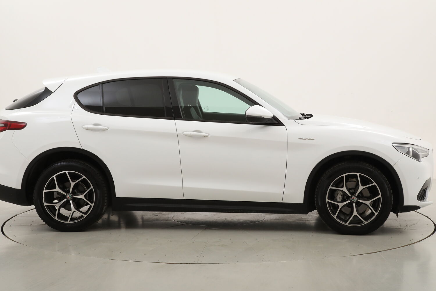 Alfa Romeo Stelvio Executive AT8 usata del 2021 con 114.436 km