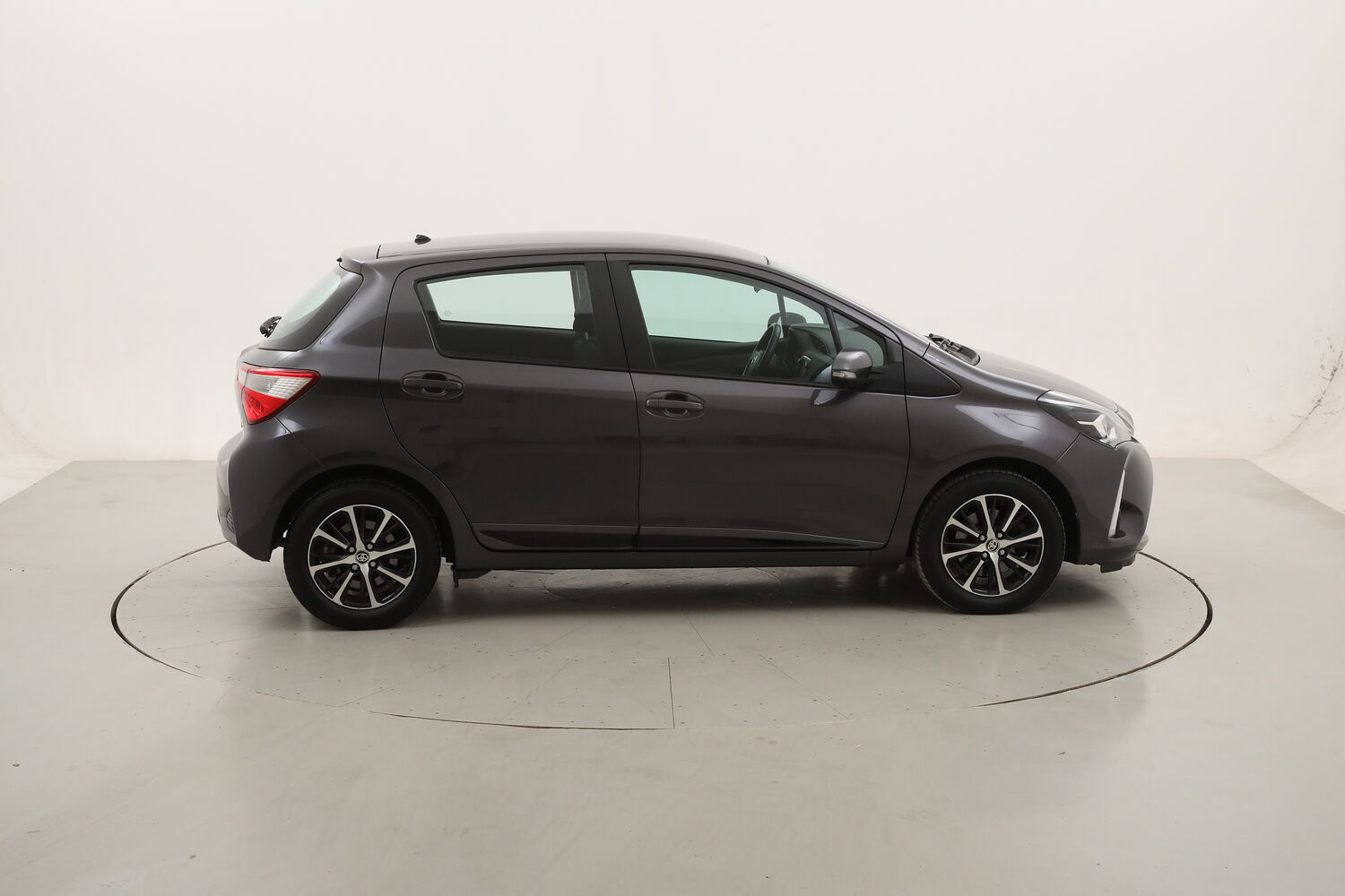 Toyota Yaris Hybrid Active usata del 2018 con 109.688 km