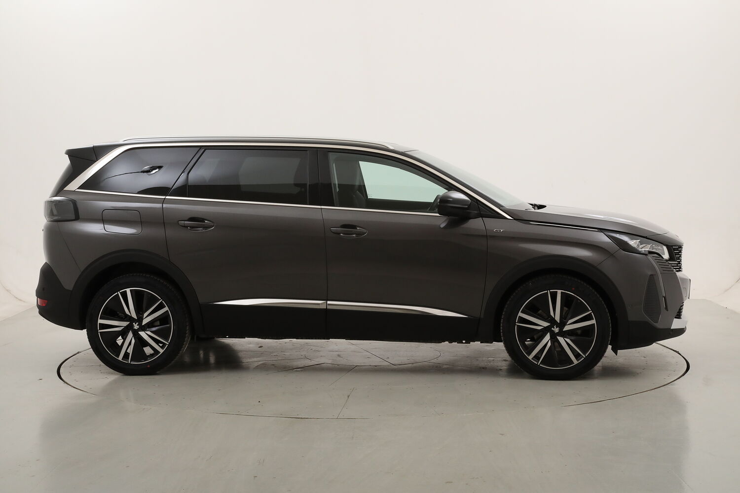 Peugeot 5008 GT Pack EAT8 - 7 posti usata del 2022 con 100.246 km
