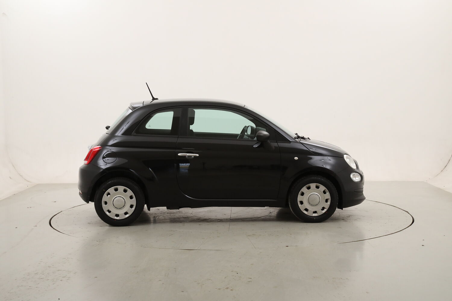 Fiat 500 Hybrid Cult usata del 2021 con 80.328 km