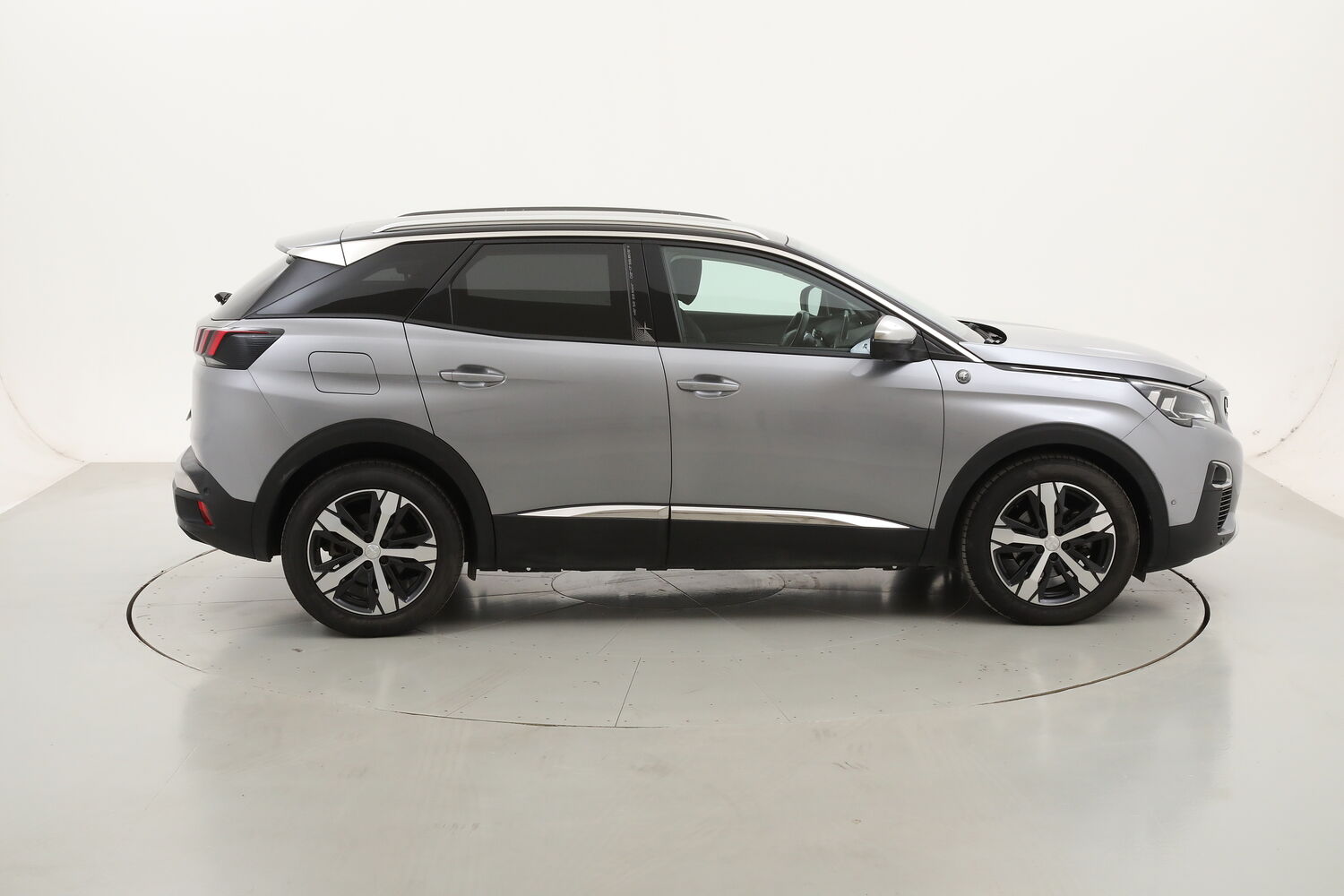 Peugeot 3008 Crossway usata del 2019 con 88.051 km