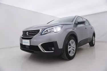 Peugeot 5008 Business EAT8 1.5 Diesel 131CV Automatico Visione frontale