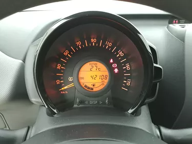 Peugeot 108 Active 1.0 Benzina 72CV Manuale Interni
