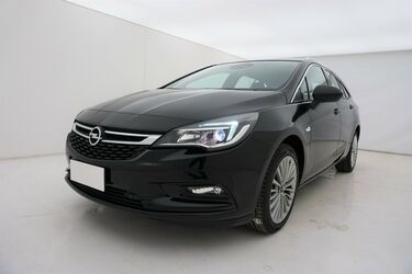 Visione frontale di Opel Astra