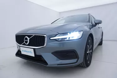 Volvo V60 D3 Business Geartronic 2.0 Diesel 150CV Automatico Visione frontale