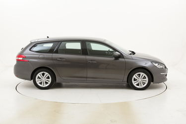 Peugeot 308 SW Active usata del 2017 con 70.864 km