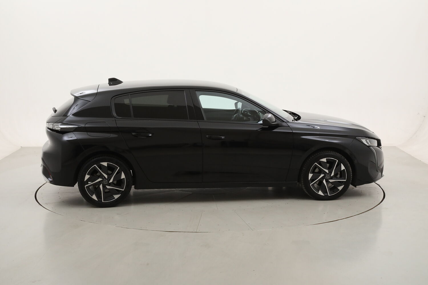 Peugeot 308 Allure Pack EAT8 usata del 2022 con 88.301 km
