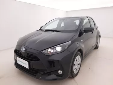 Toyota Yaris Hybrid Business 1.5 Full Hybrid 116CV Automatico Visione frontale