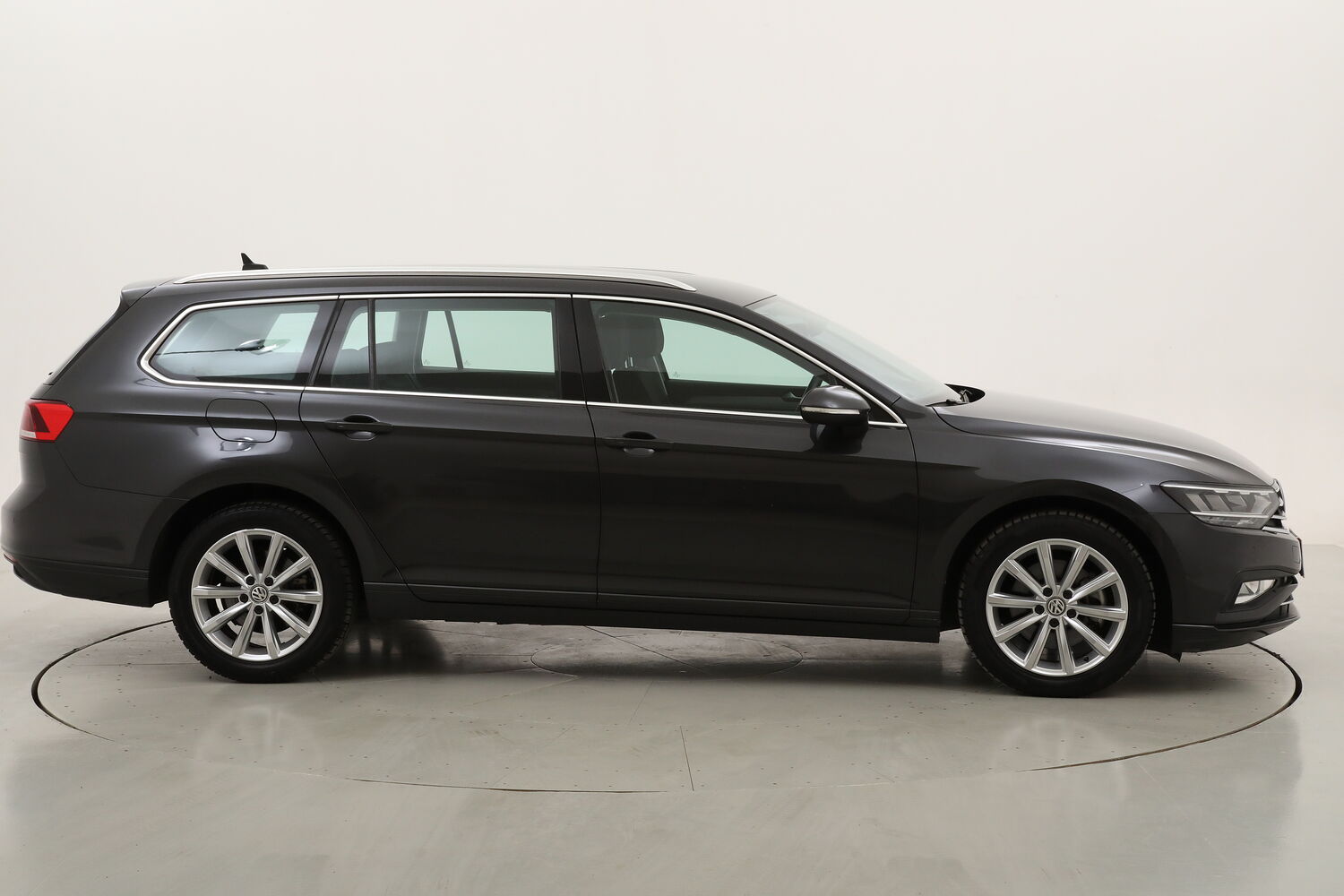 Volkswagen Passat Variant Business DSG usata del 2020 con 115.386 km