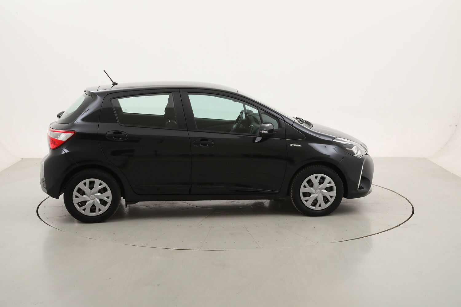 Toyota Yaris Hybrid Active usata del 2018 con 84.398 km