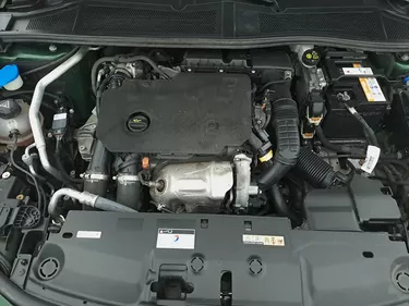 Peugeot 308 GT Pack EAT8 1.5 Diesel 131CV Automatico Vano motore