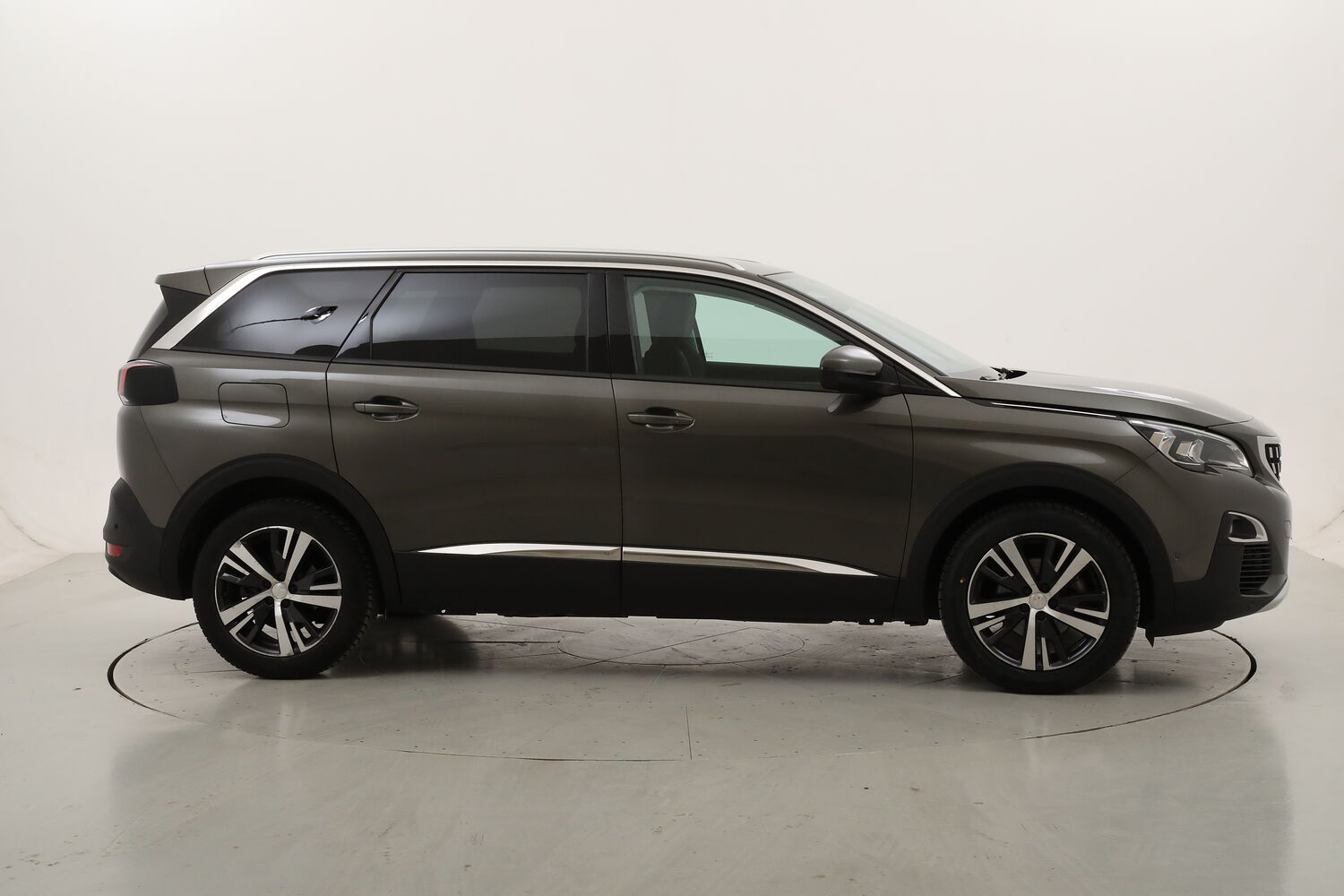 Peugeot 5008 Allure EAT8 - 7 posti usata del 2020 con 72.740 km