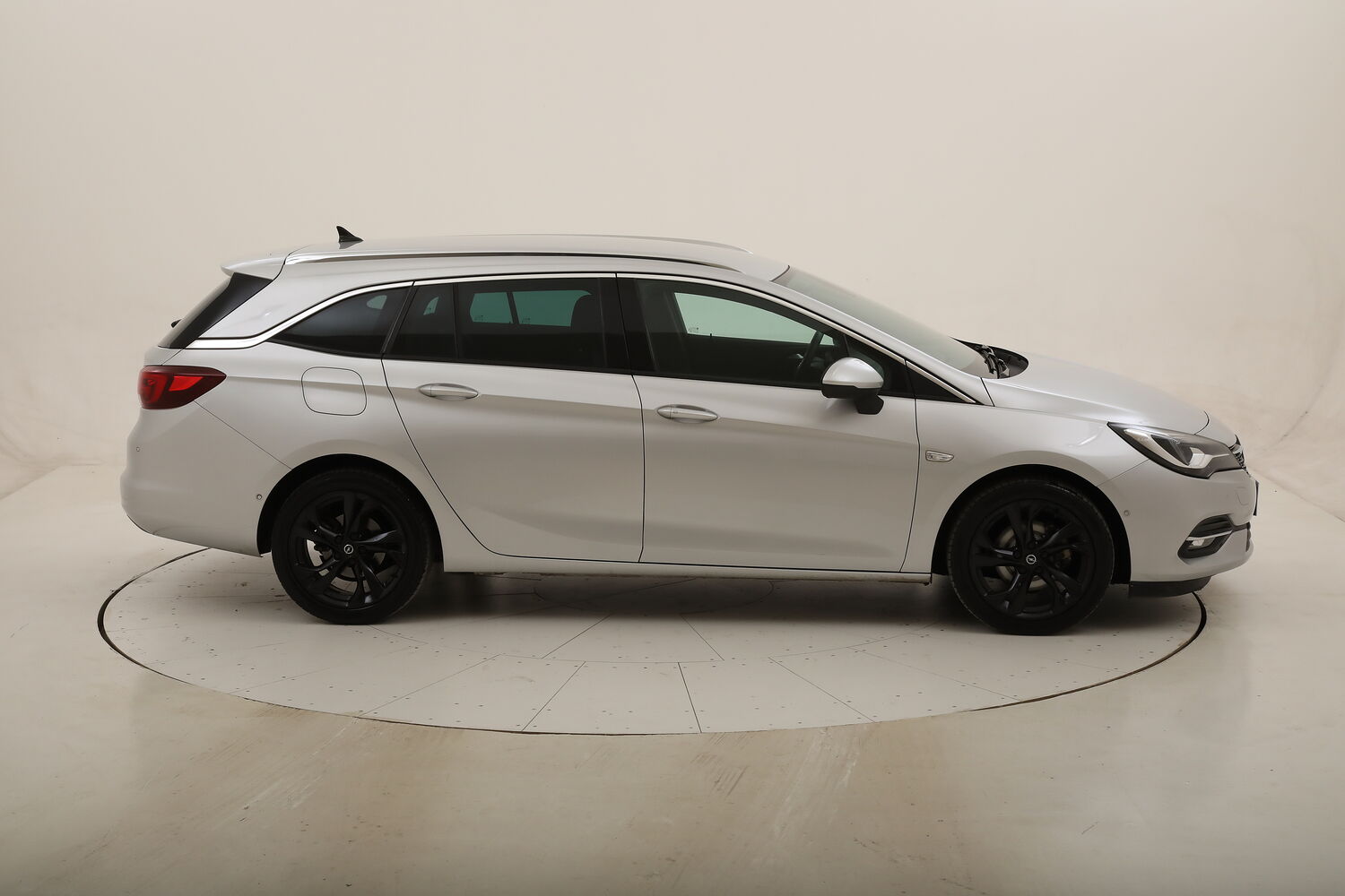 Opel Astra ST Business Elegance AT9 usata del 2020 con 111.619 km