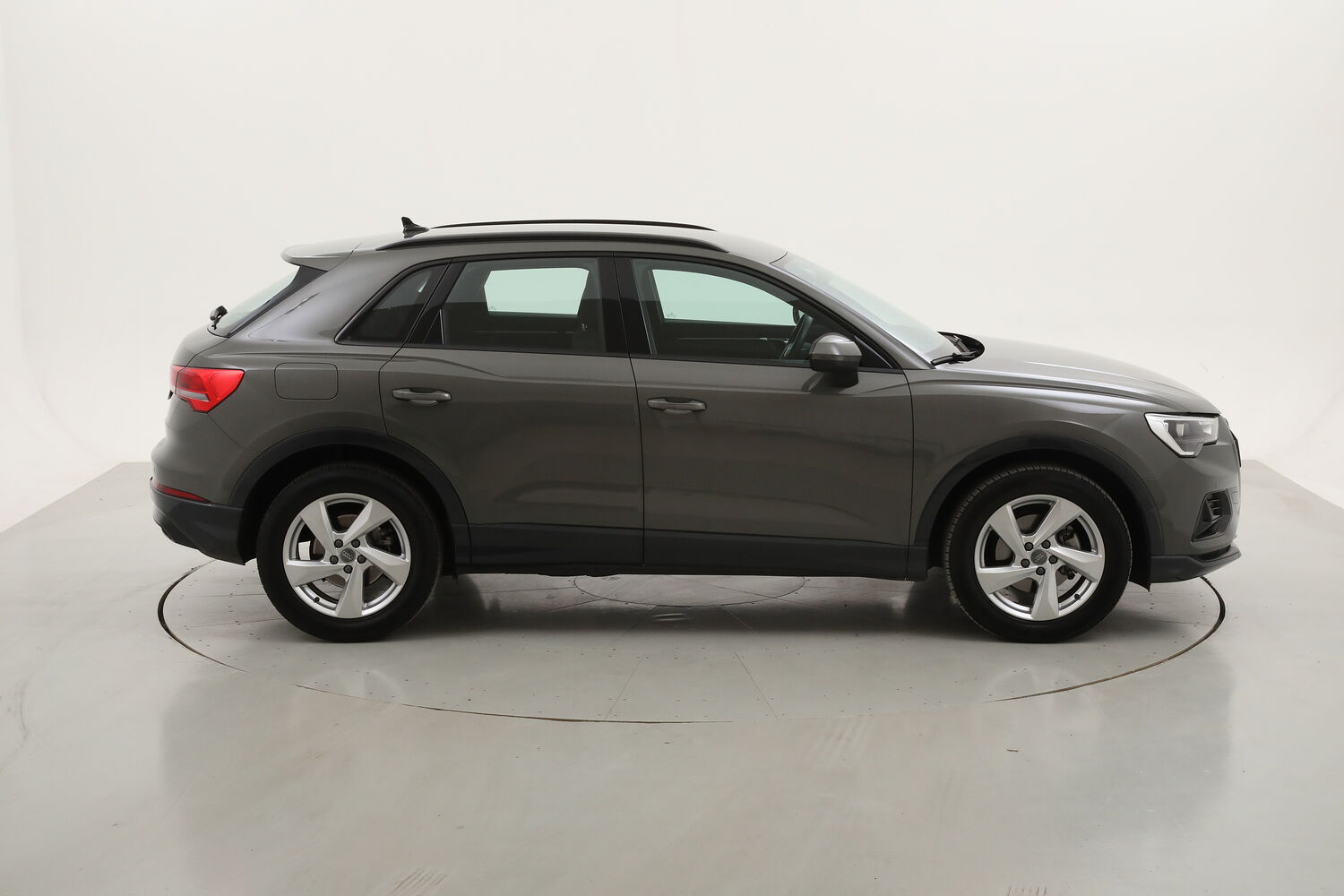 Audi Q3 35 TDI S tronic usata del 2020 con 77.217 km