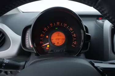Toyota Aygo x-play 1.0 Benzina 69CV Manuale Interni