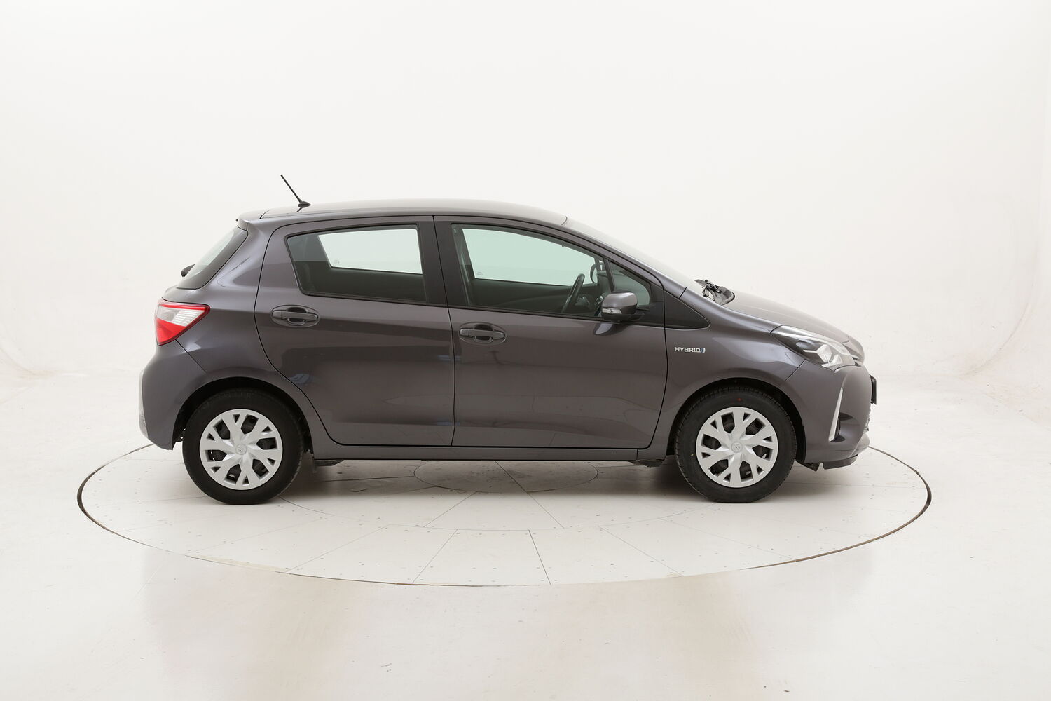 Toyota Yaris Hybrid Business usata del 2018 con 61.683 km