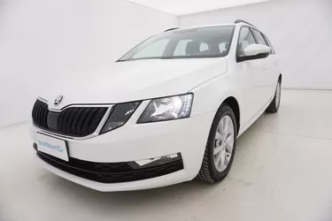 Skoda Octavia Wagon Ambition G-Tec DSG 1.5 Metano 131CV Automatico Visione frontale