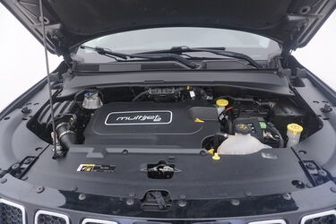Vano motore di Jeep Compass