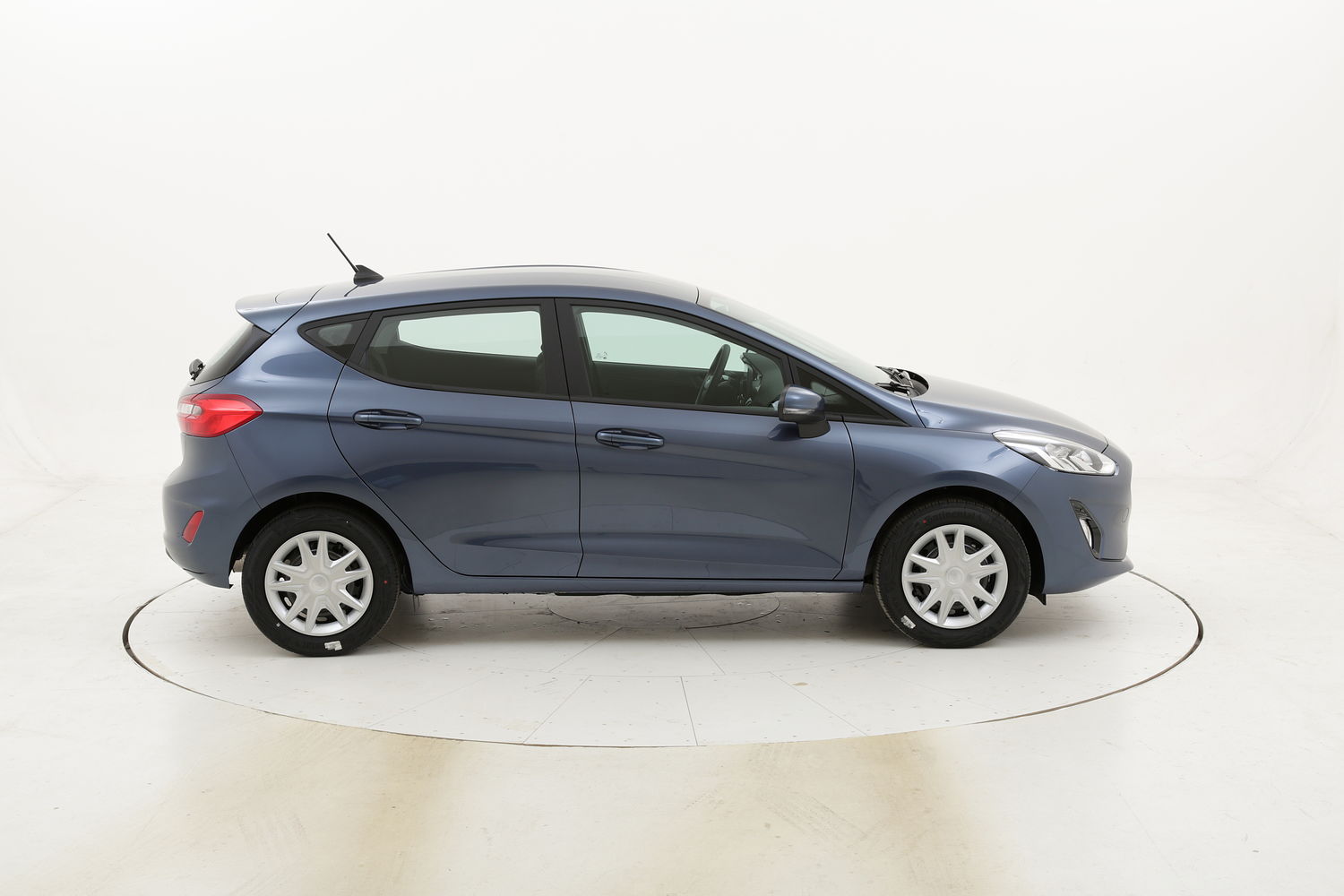 Ford Fiesta Connect benzina antracite a noleggio a lungo termine