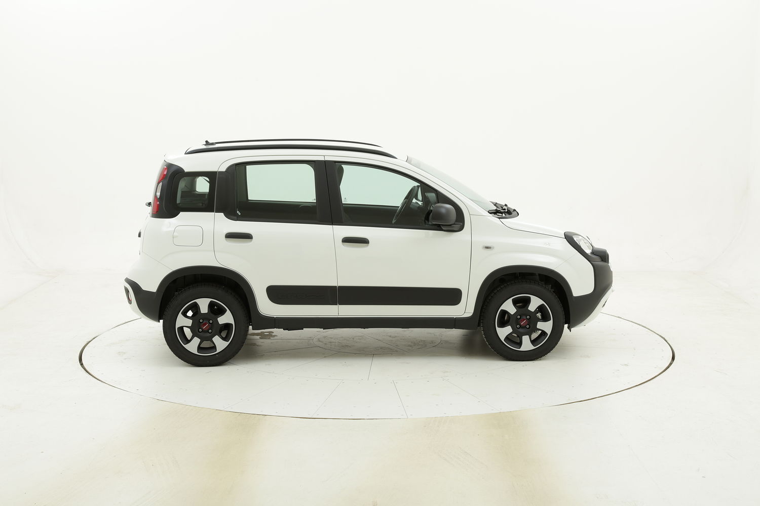 Fiat Panda City Cross ibrido benzina bianca a noleggio a lungo termine